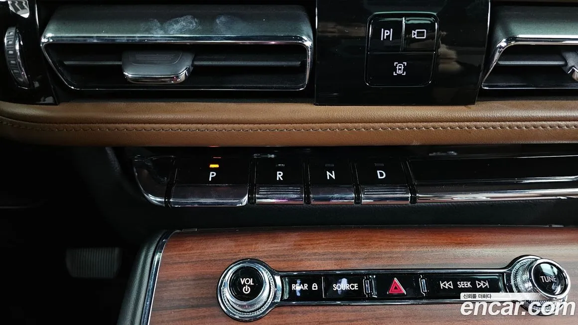 Lincoln Aviator — фото 8