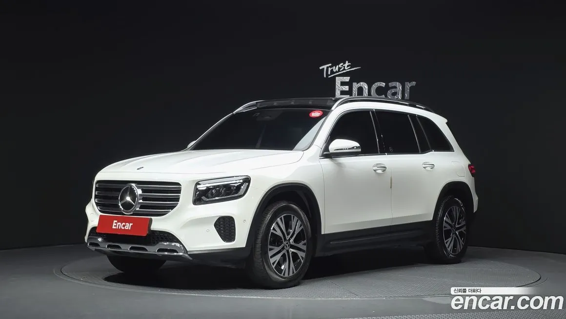 Mercedes-Benz GLB-Class — фото 1