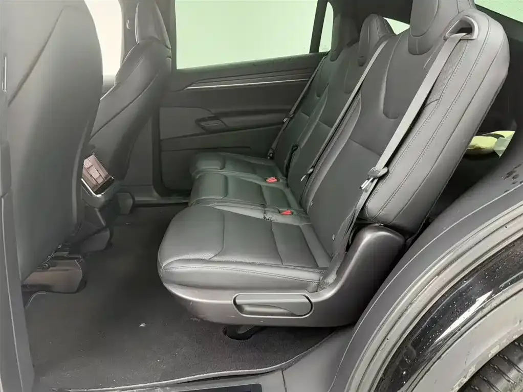 Tesla Model X — фото 6