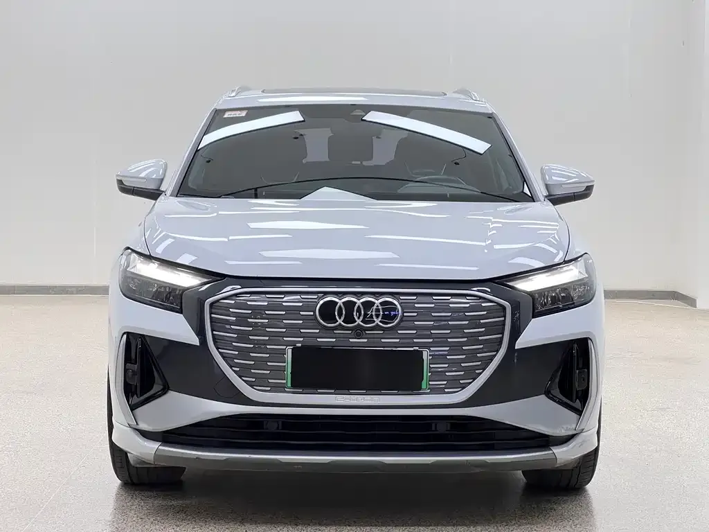 Audi Q4 e-tron — фото 5
