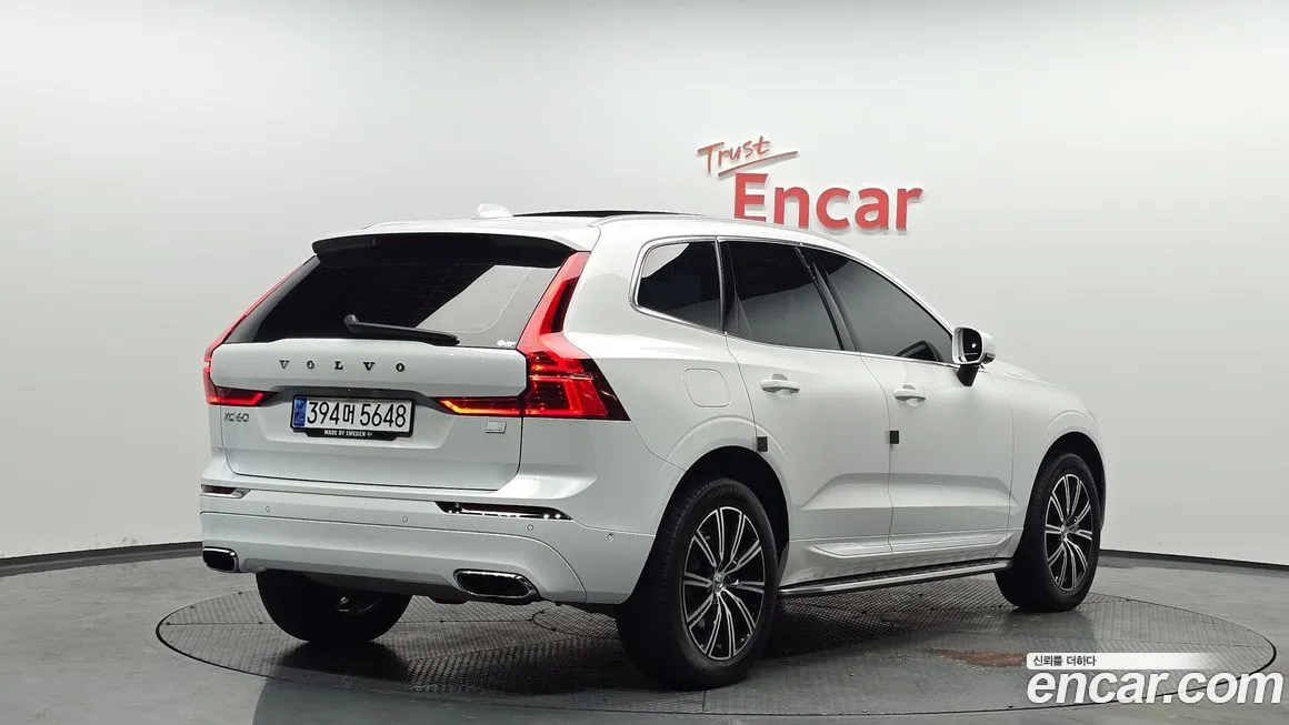 Volvo XC60 — фото 6