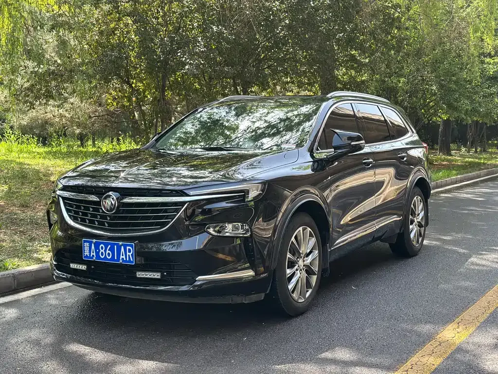 Buick Enclave — фото 1