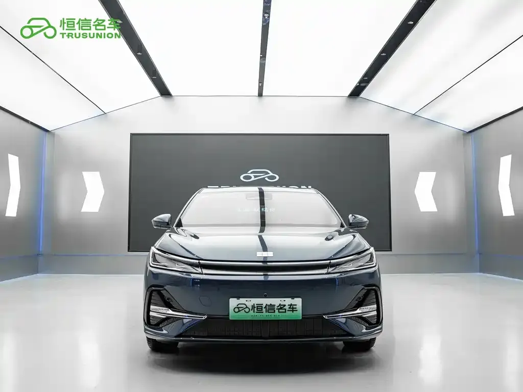 Geely Galaxy A7 — фото 4