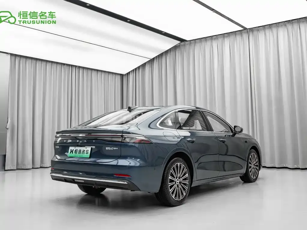Geely Galaxy A7 — фото 10