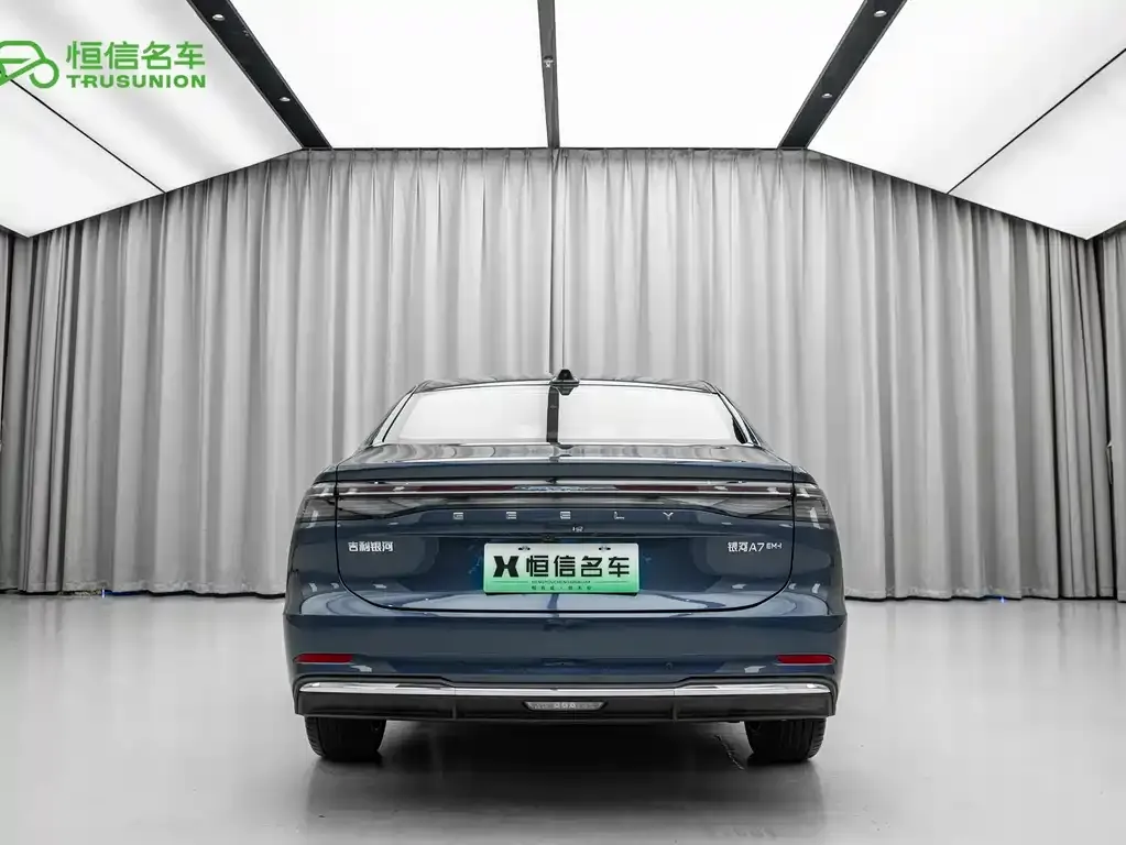 Geely Galaxy A7 — фото 5