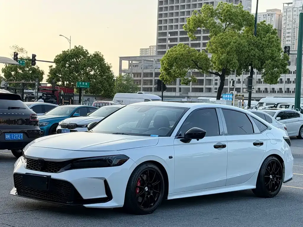 Honda Civic — фото 1