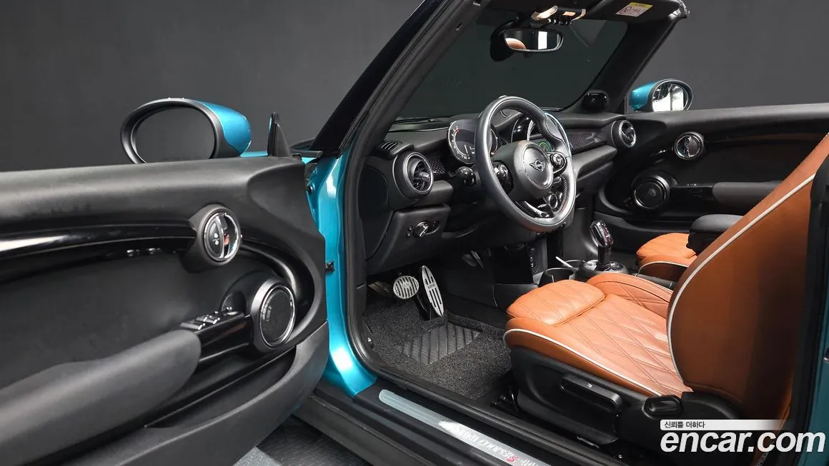 Mini Cooper Convertible — фото 4