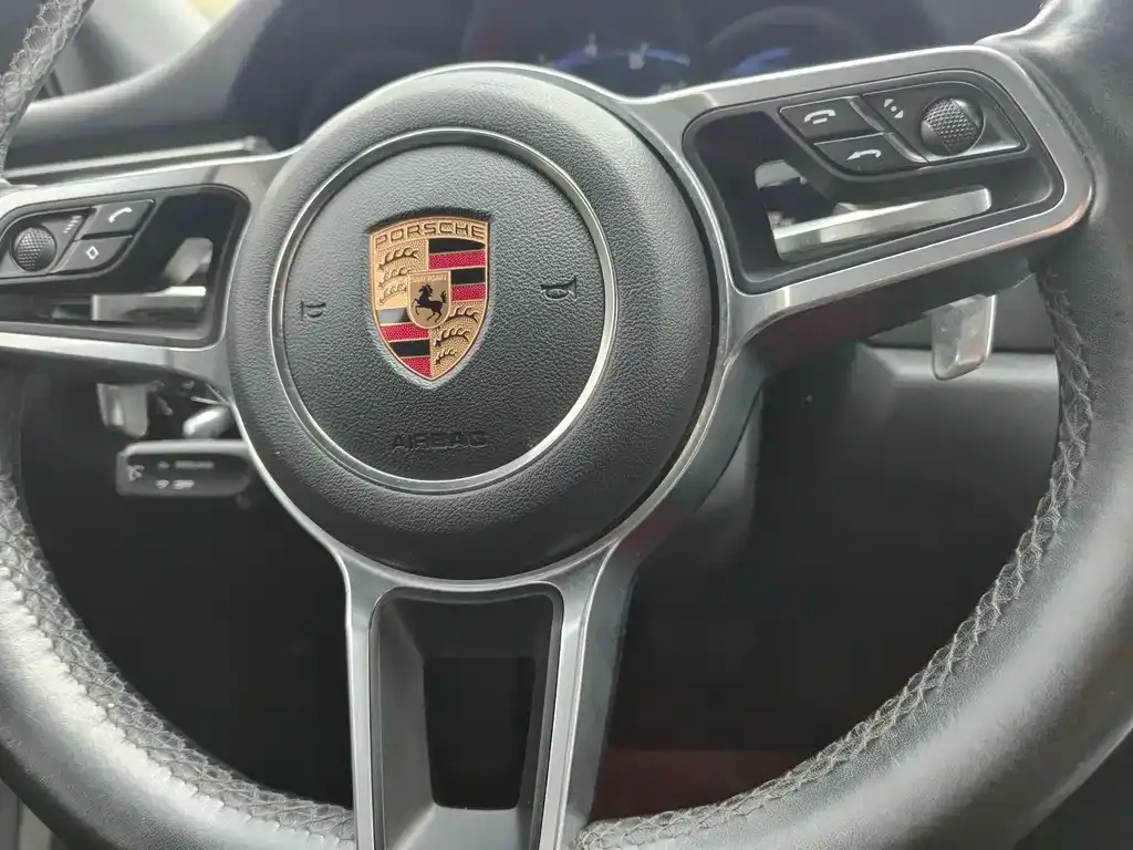 Porsche Macan — фото 2