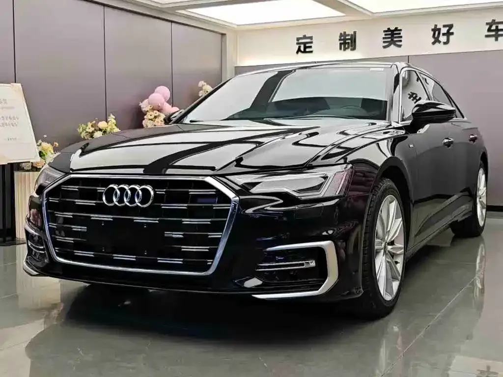 Audi A6L — фото 1