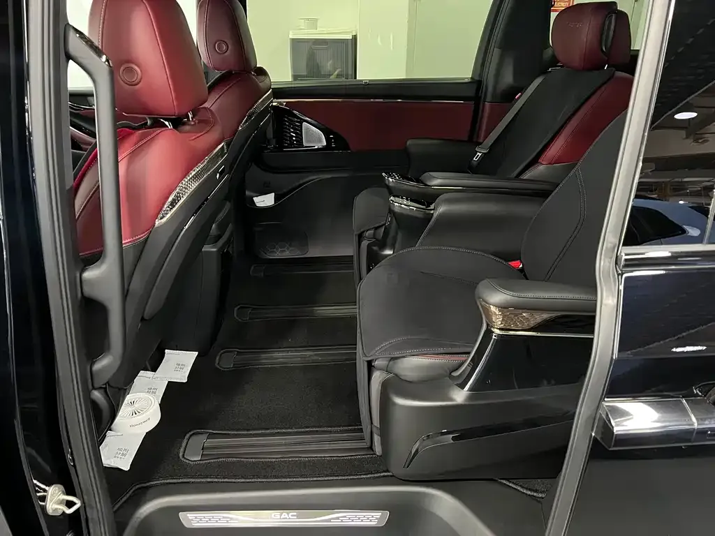 GAC Motor Trumpchi M8 — фото 3