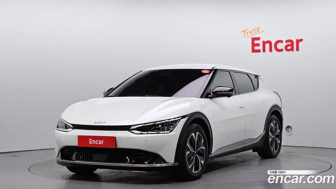 Kia EV6 — фото 1