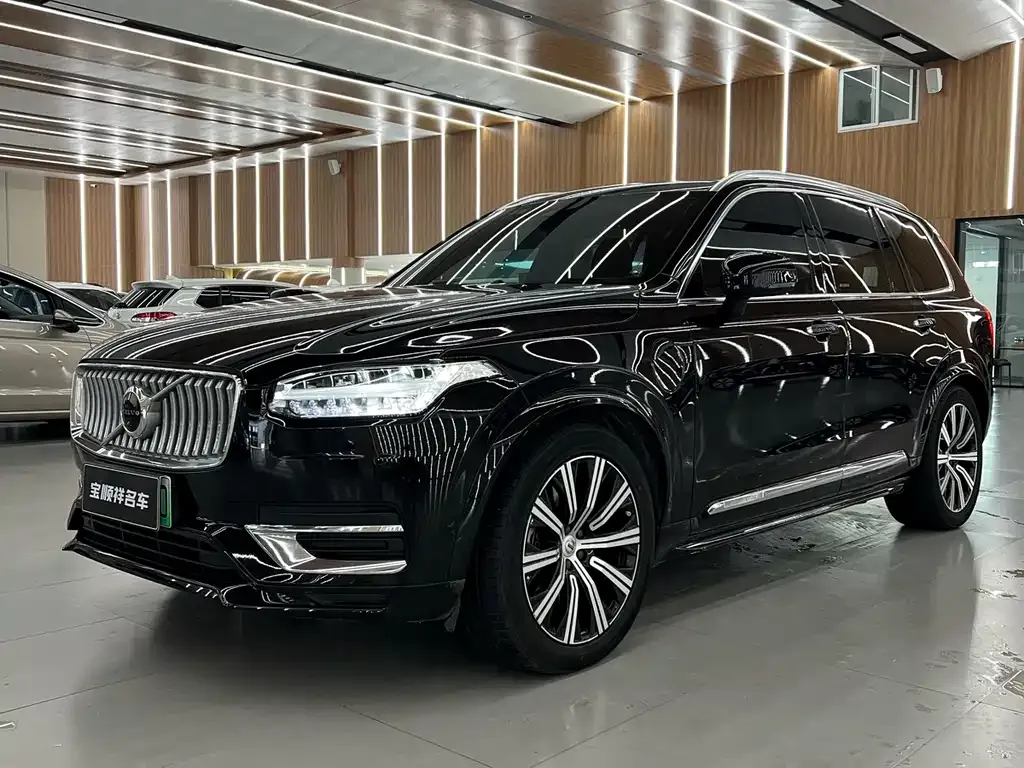 Volvo XC90 PHEV — фото 1