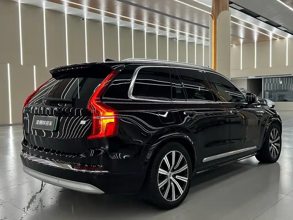 Volvo XC90 PHEV — фото 6