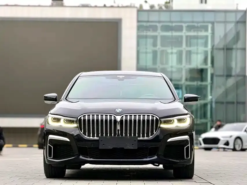 BMW 7 Series — фото 6