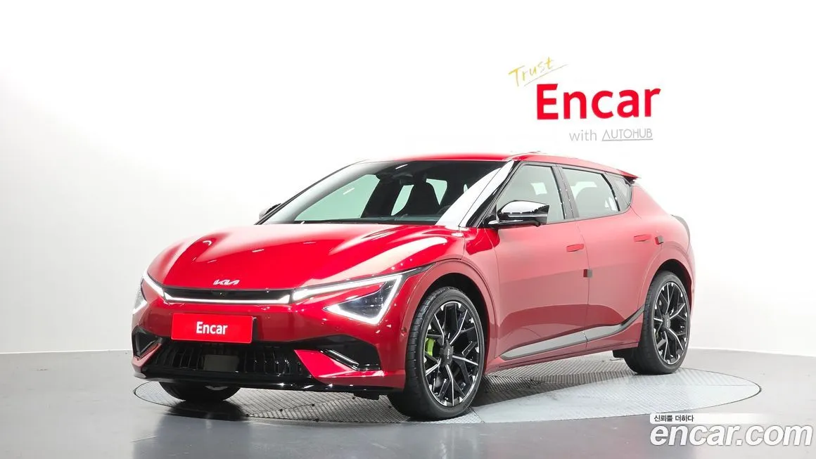 Kia EV6 — фото 1
