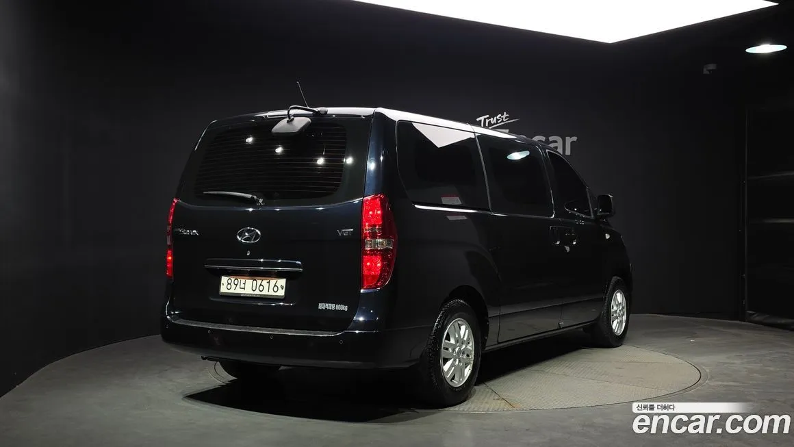 Hyundai Starex — фото 2