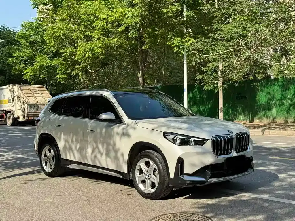 BMW X1 — фото 5