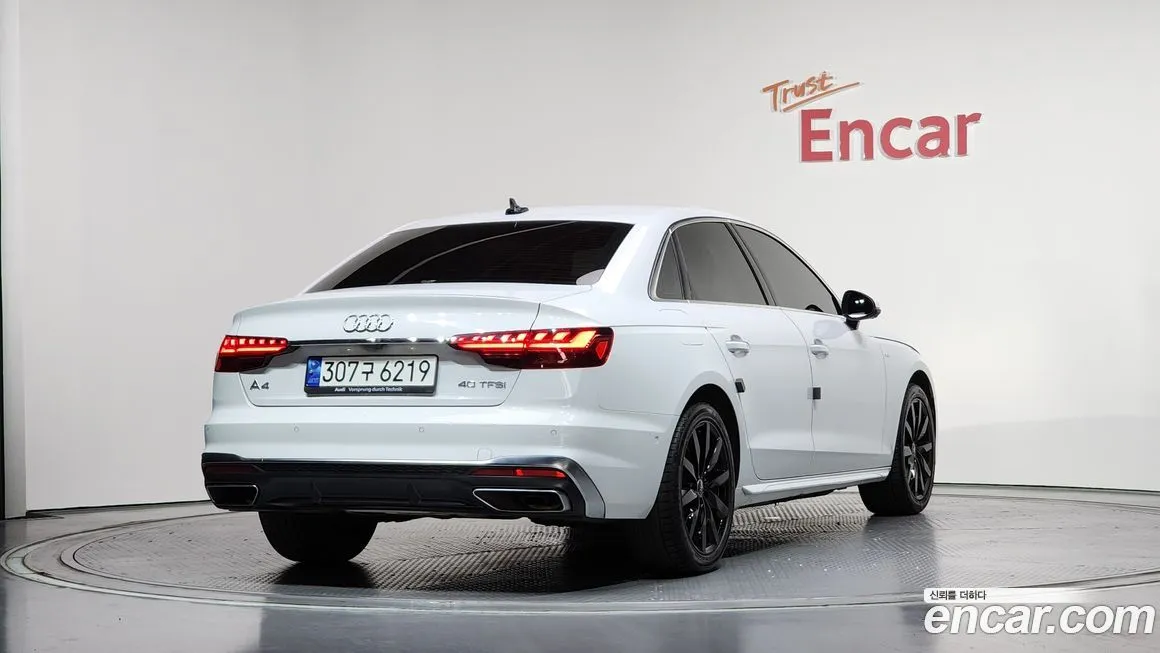 Audi A4 — фото 2