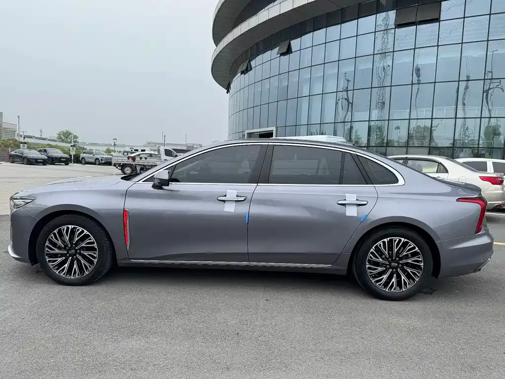 Hongqi H5 — фото 2