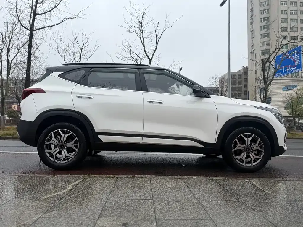 Kia KX3 — фото 10