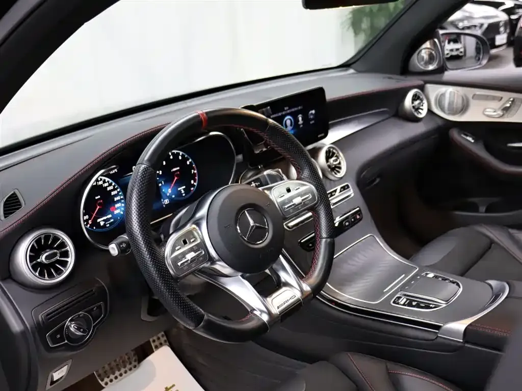 Mercedes-Benz GLC Coupe AMG — фото 8