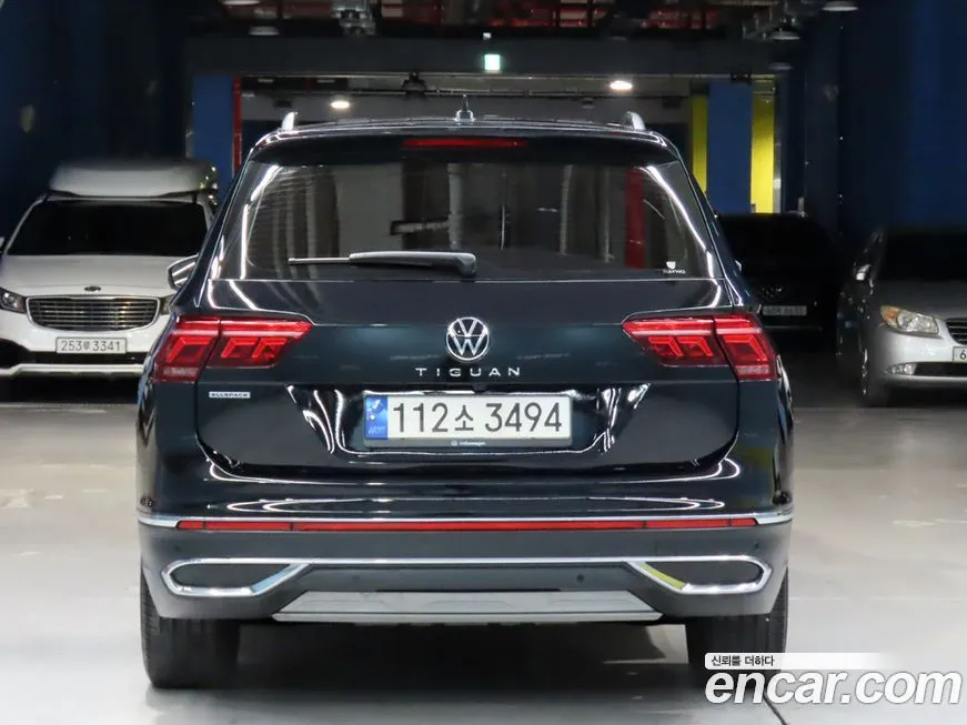 Volkswagen Tiguan — фото 9