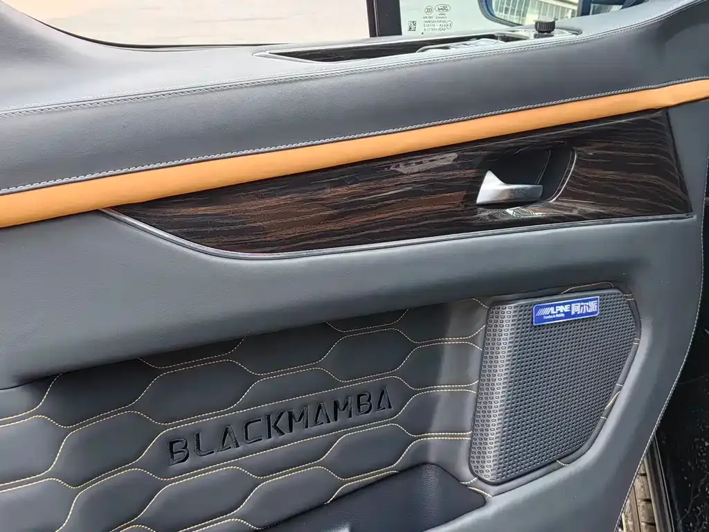 Ford Tourneo — фото 3