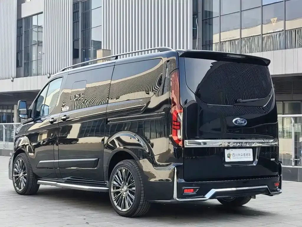 Ford Tourneo — фото 2