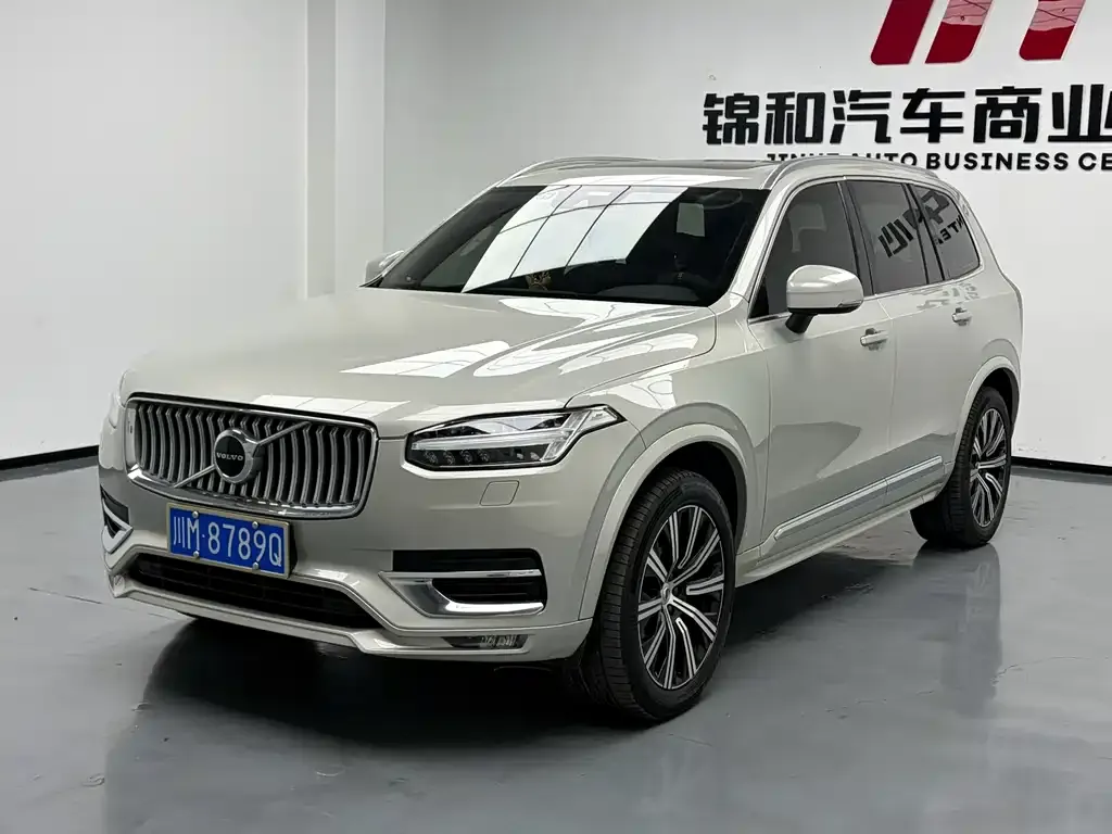 Volvo XC90 — фото 1