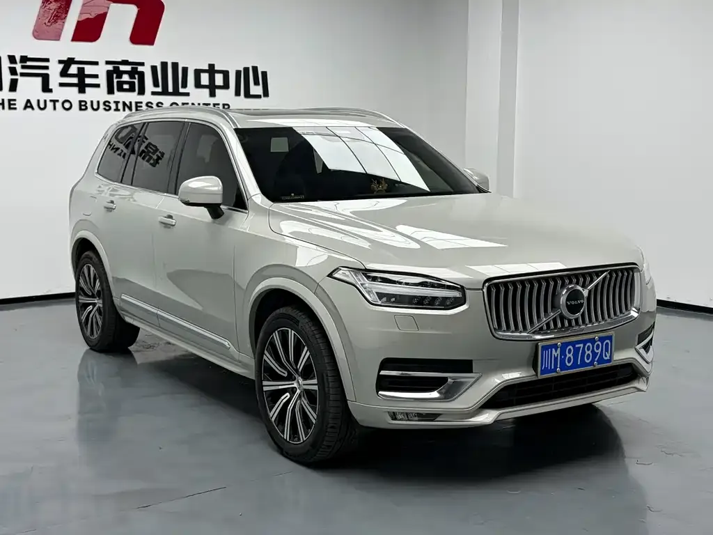 Volvo XC90 — фото 8