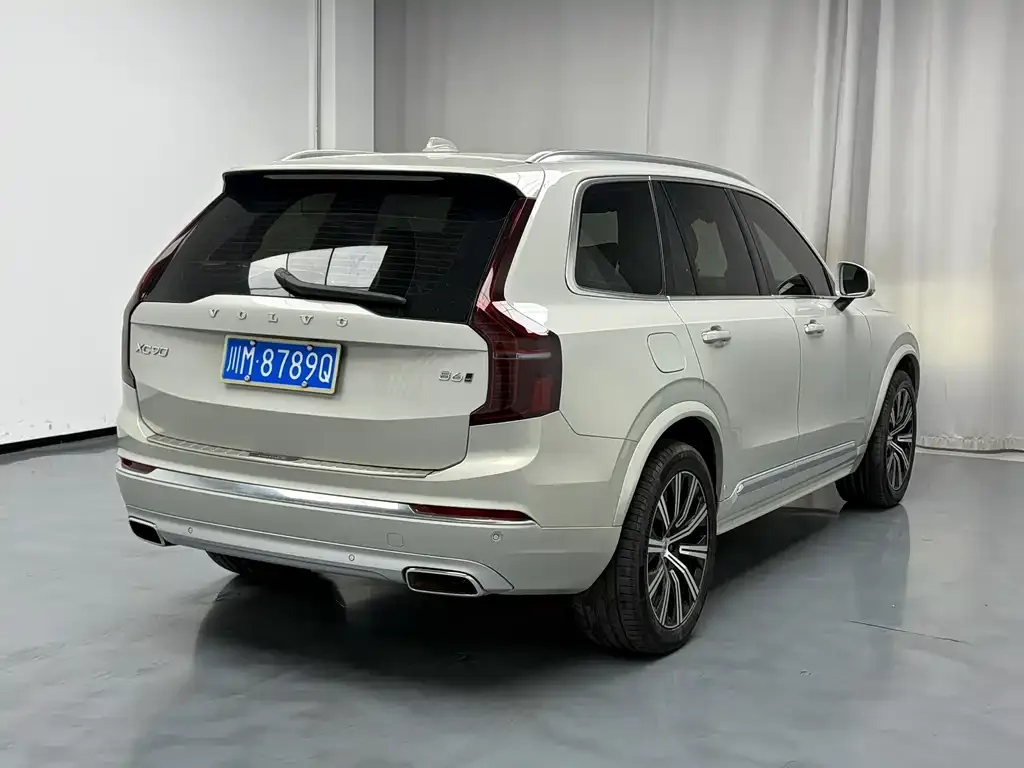 Volvo XC90 — фото 5