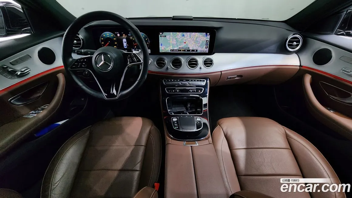 Mercedes-Benz E-Class — фото 10