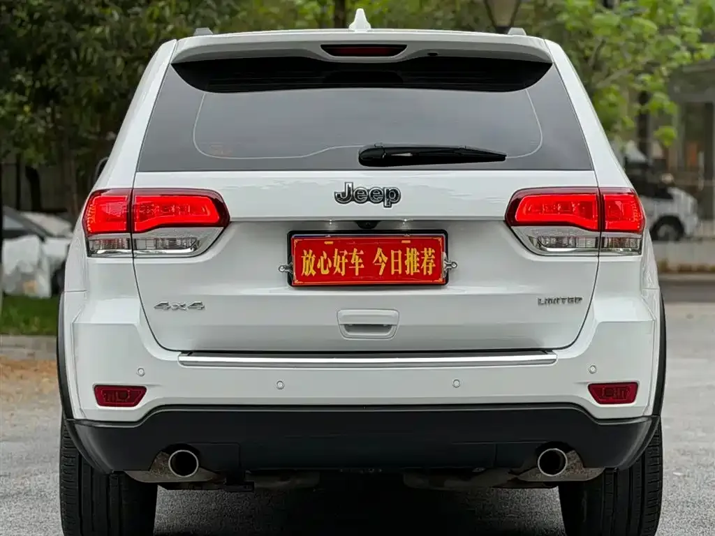 Jeep Grand Cherokee (Import) — фото 10