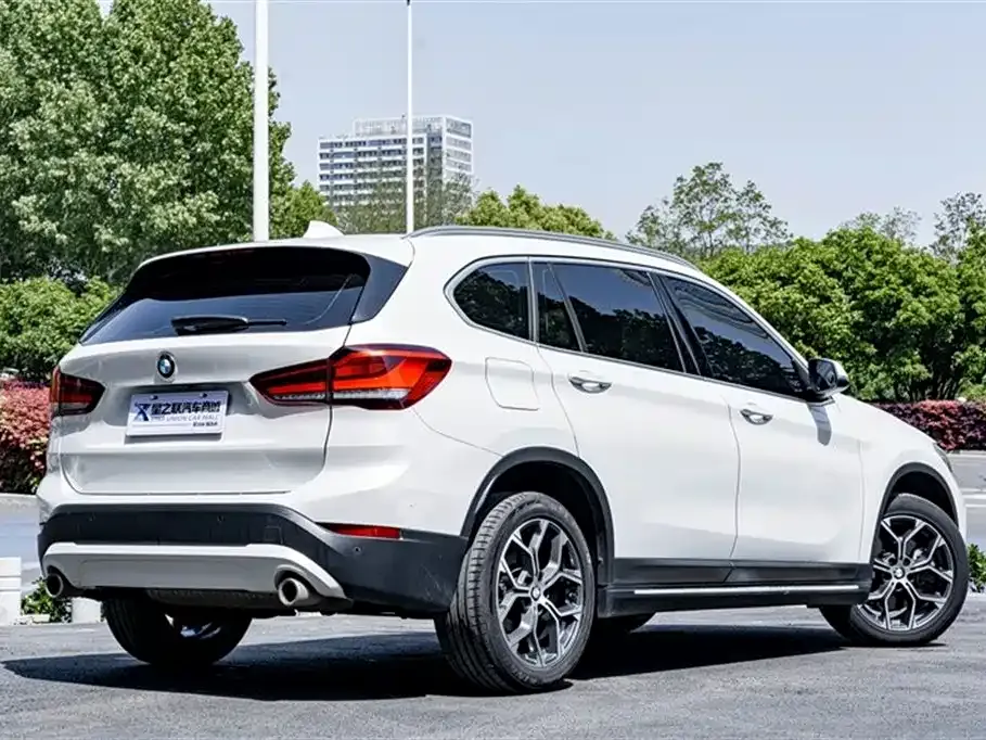 BMW X1 — фото 6