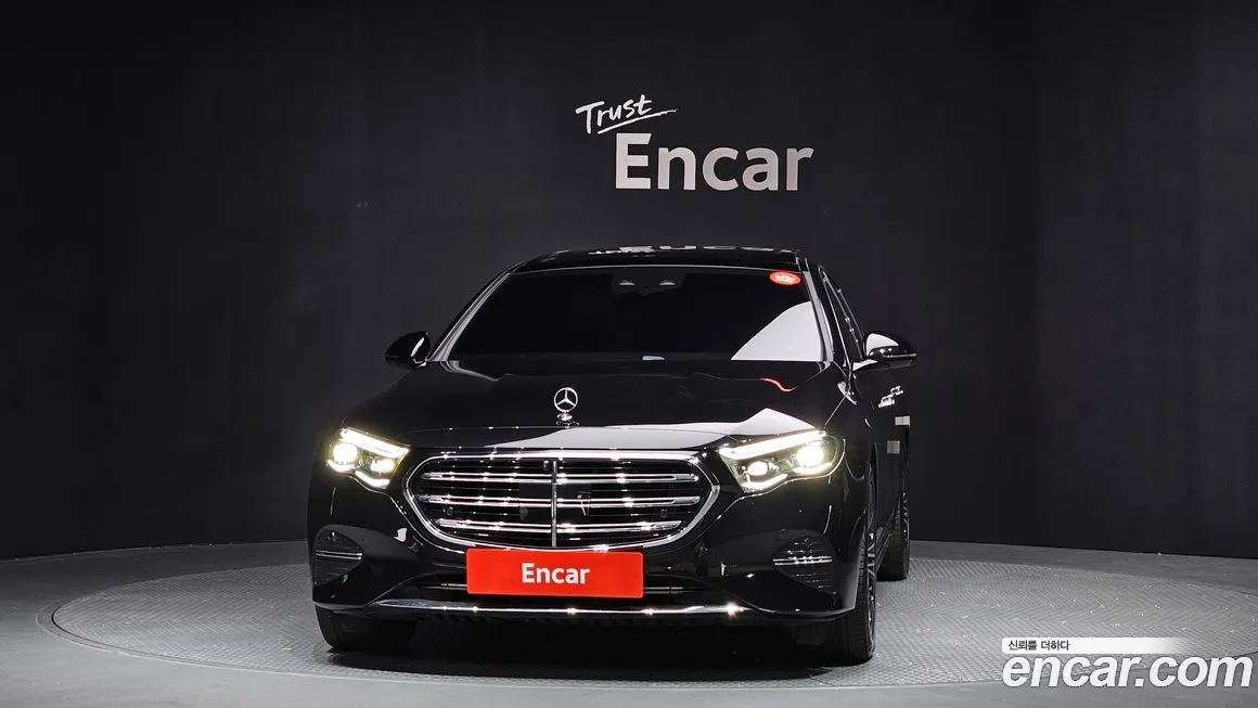 Mercedes-Benz E-Class — фото 4