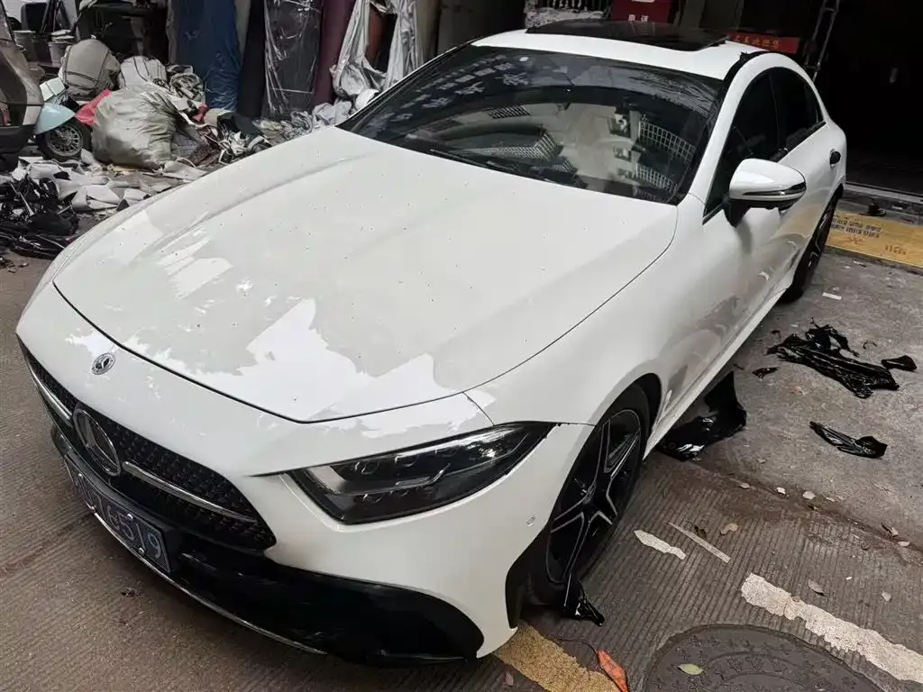 Mercedes-Benz CLS — фото 1