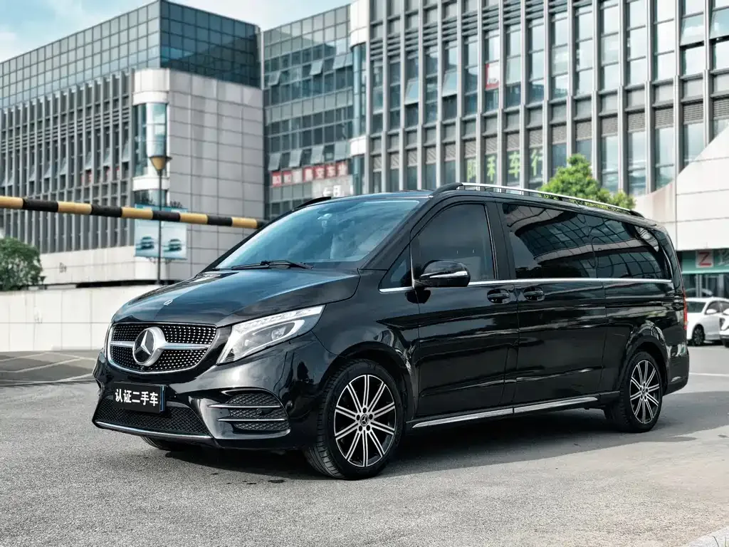 Mercedes-Benz V-Class — фото 1