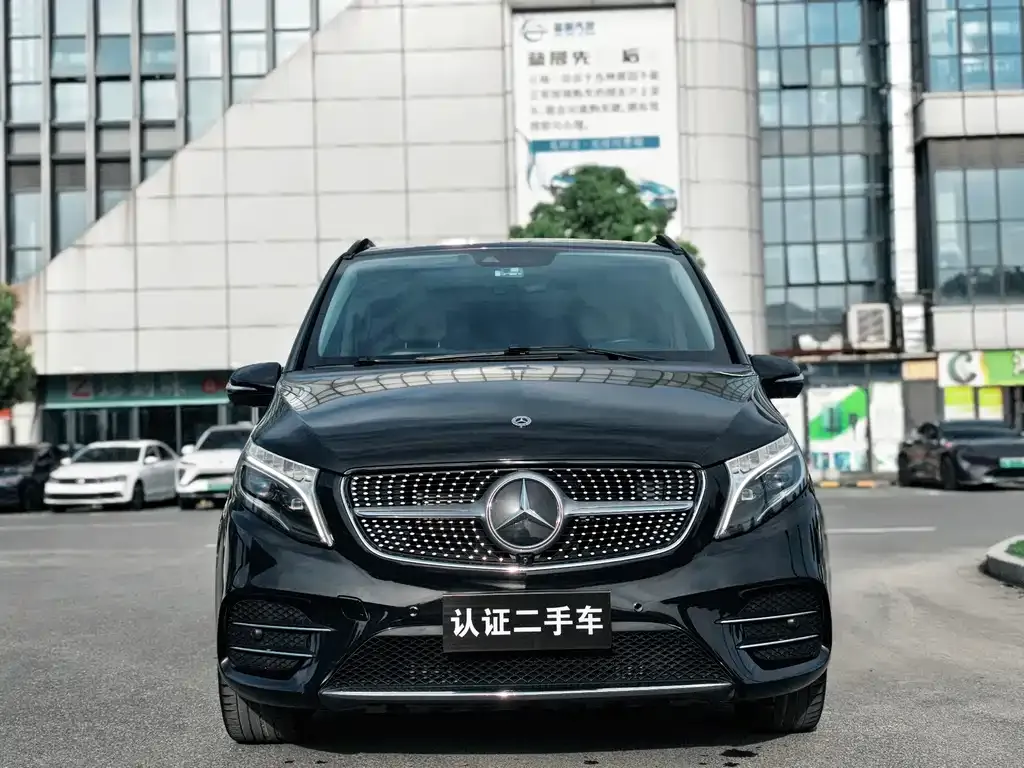 Mercedes-Benz V-Class — фото 6