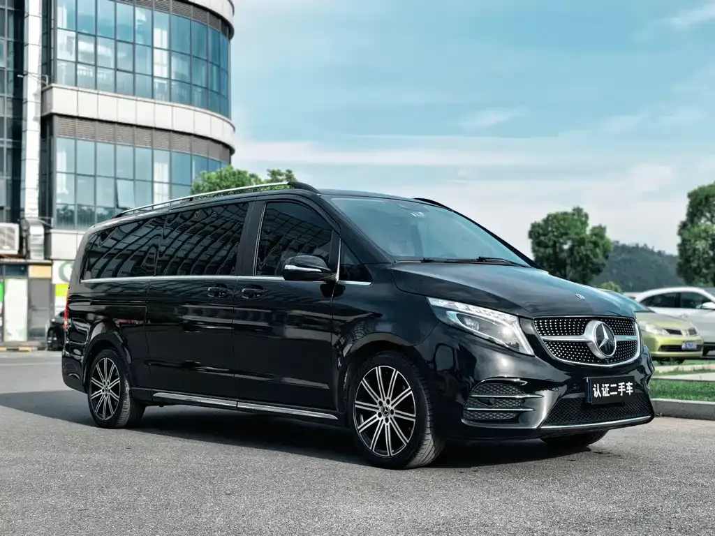 Mercedes-Benz V-Class — фото 10