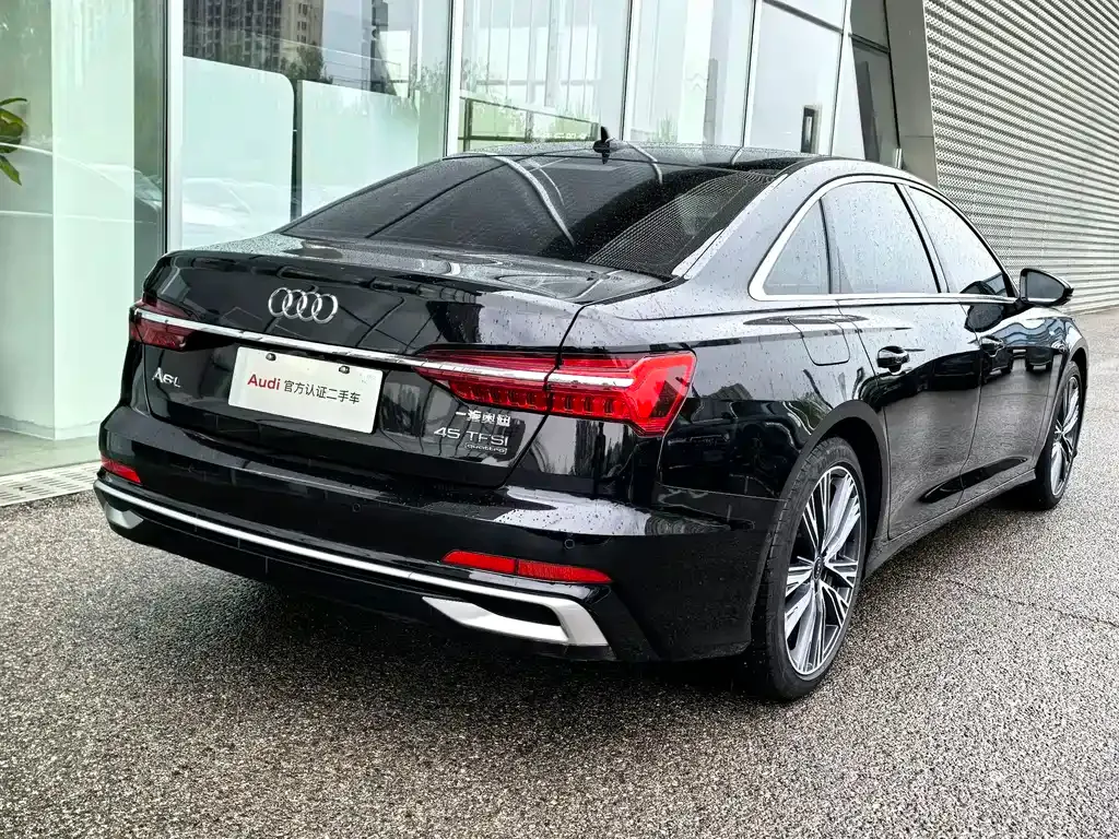Audi A6L — фото 9