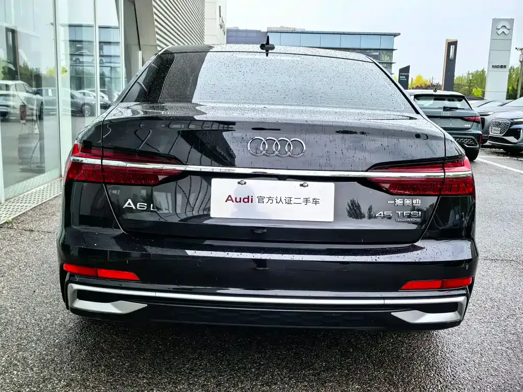 Audi A6L — фото 7
