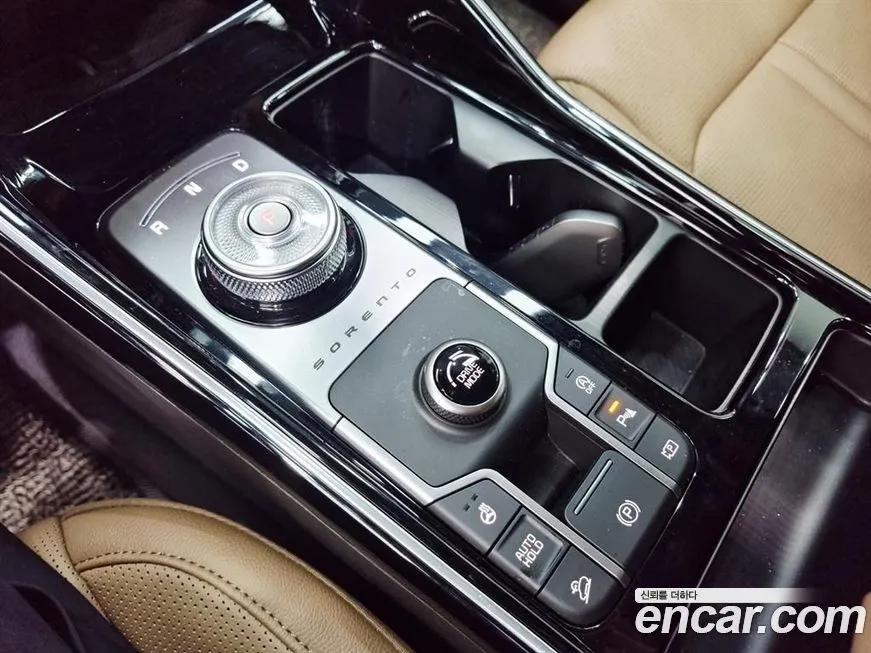 Kia Sorento — фото 10