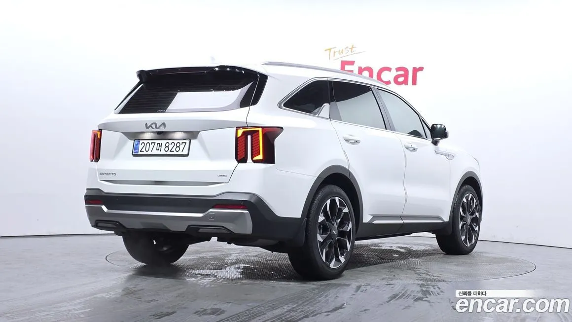 Kia Sorento — фото 5
