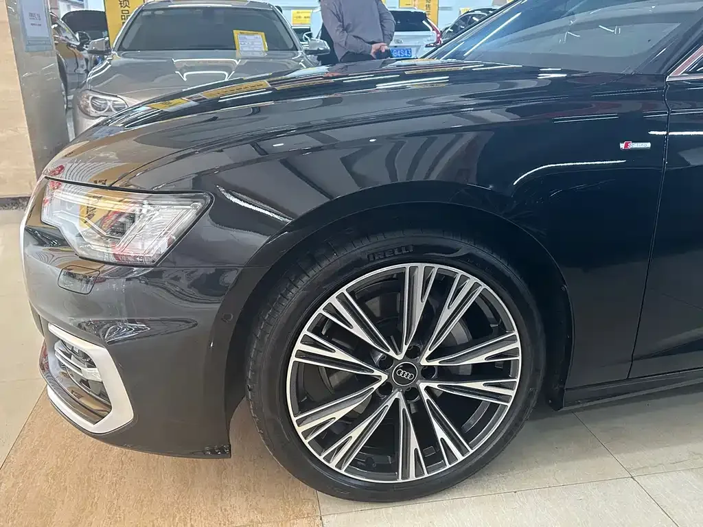 Audi A6L — фото 3