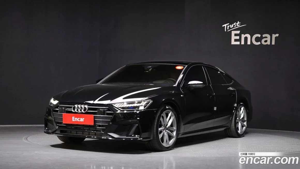 Audi A7 — фото 1
