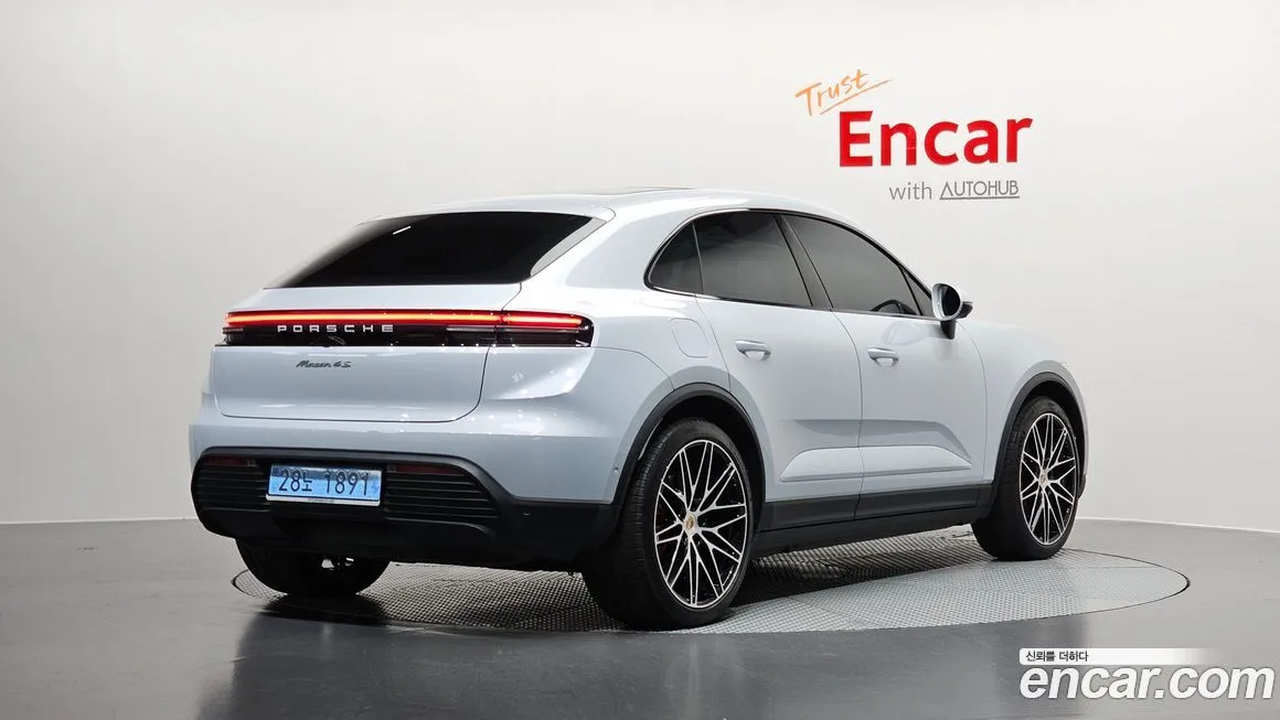Porsche Macan — фото 4