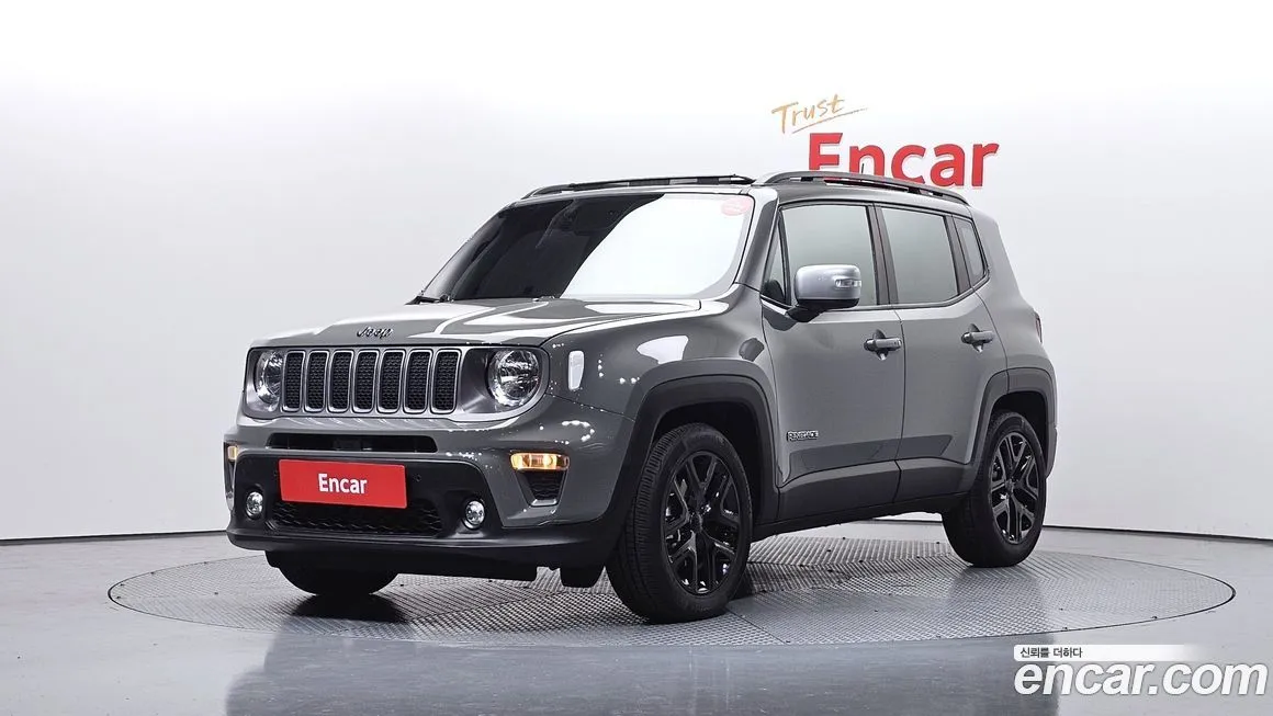 Jeep Renegade — фото 1