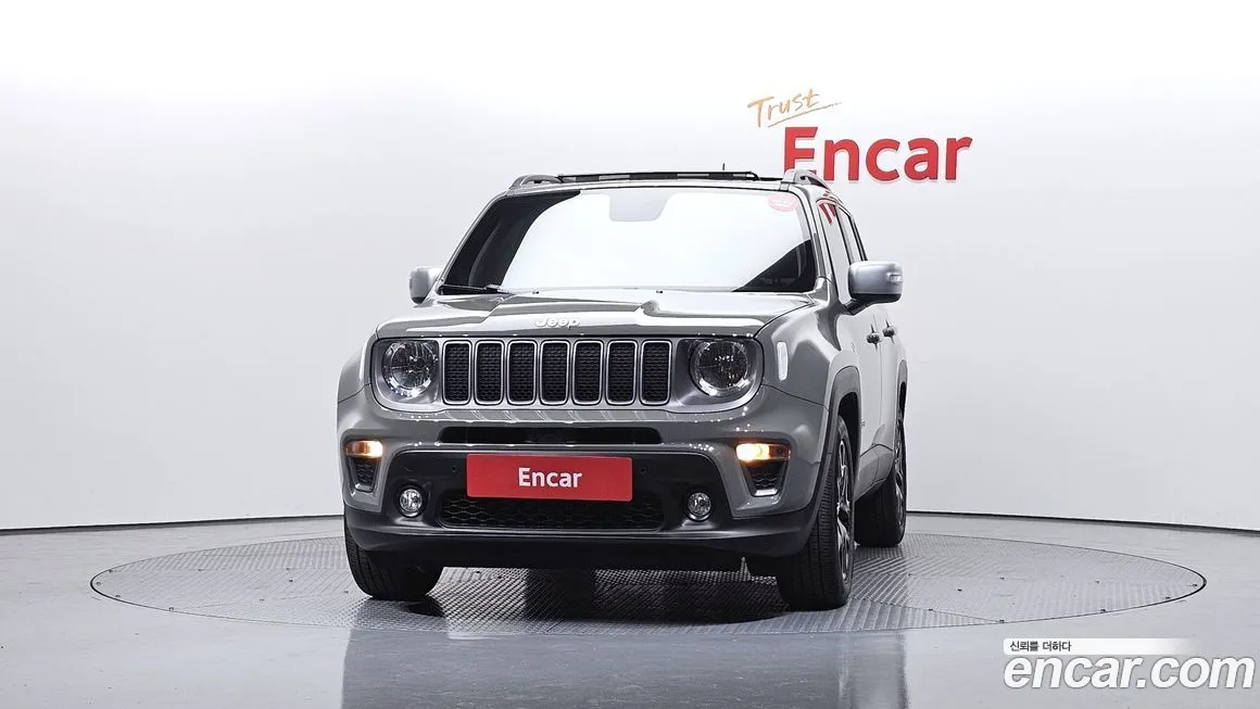 Jeep Renegade — фото 2