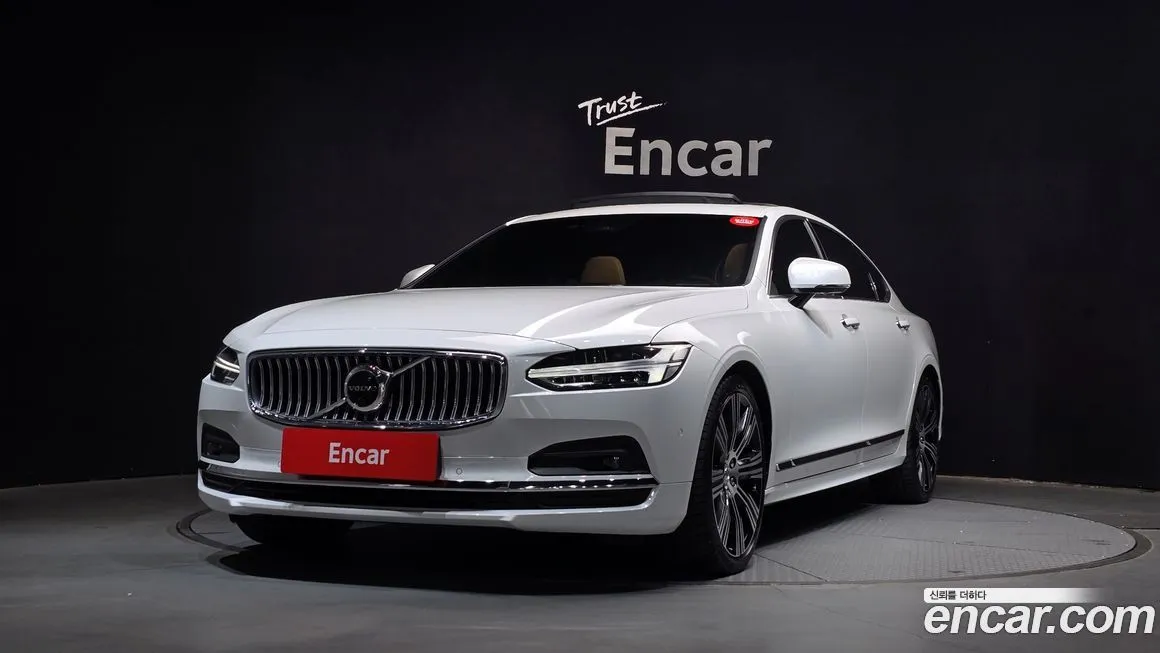 Volvo S90 — фото 1
