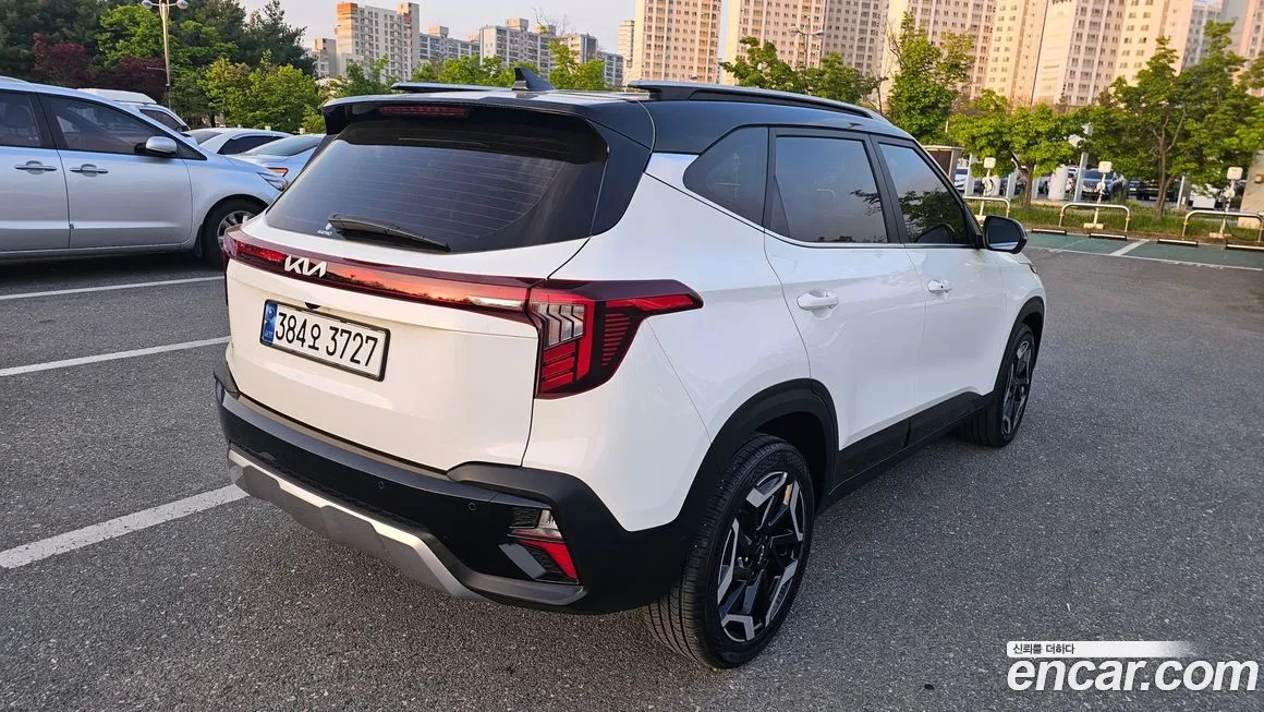 Kia Seltos — фото 9